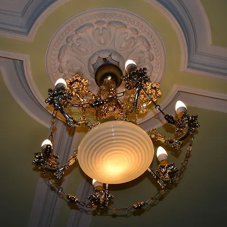 Vandrerhjem Leosphere *