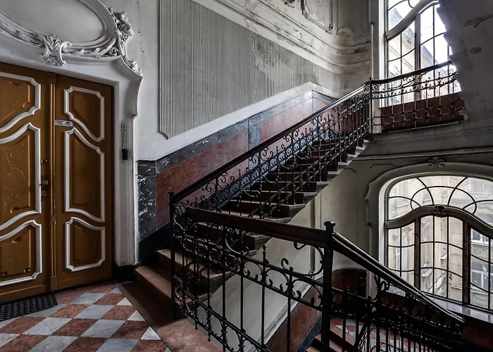 ホステル レオスフェア リヴィウ